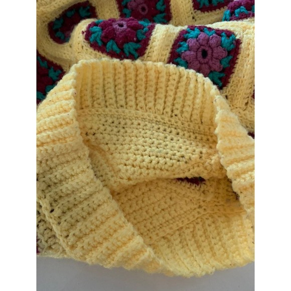 Vintage 70s handmade crochet yellow granny square blanket sweater size medium - Picture 10 of 11